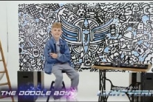 ‘Cậu bé Doodle’ 10 tuổi gây sốt bởi các bức vẽ đầy sáng tạo