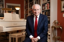 Nhà sử học chuyên viết về tổng thống Mỹ nói gì về ông Trump?