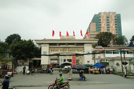 Bệnh viện Bạch Mai triển khai “luồng xanh” cho người đặt lịch khám qua ứng dụng