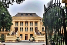 Có nên tiếp tục “sinh sản thẩm phán cận huyết”?