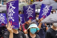 Người Trung Quốc: Từ xếp hàng đấu tố địa chủ đến xếp hàng thoái Đảng