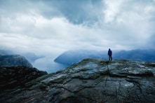 Thảm họa mới của thời đại: Mưa mang theo hạt vi nhựa