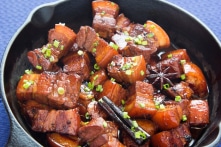 Món thịt kho của người mẹ quá cố được phục hồi sau 5 năm đông lạnh