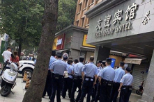 CCTV livestream mặt tiền LSQ Mỹ tại Thành Đô có gì vui?