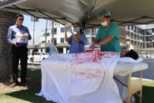 Bác sĩ trở thành đao phủ, nghiên cứu mới tiết lộ ĐCSTQ thu hoạch nội tạng người sống