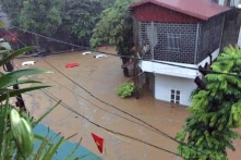 Mưa lũ lớn, sạt lở đất trong đêm tại Hà Giang