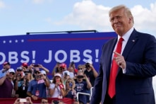 TT Trump cam kết giảm thuế cho các công ty chuyển sản xuất về Mỹ từ Trung Quốc