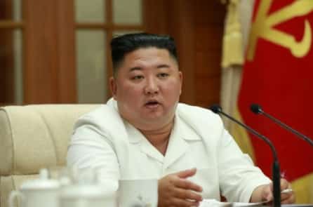 Kim Jong-un “rơi lệ” hiếm thấy, Tập Cận Bình chúc mừng có ý gì?