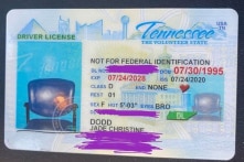 Người phụ nữ Mỹ đổi bằng lái nhưng ảnh đại diện lại là… một cái ghế