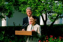 Bà Ginsburg qua đời: Vị trí Thẩm phán quan trọng thế nào với Mỹ?