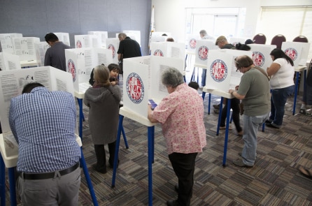 Bóng đen gian lận bao trùm cuộc bầu cử tổng thống Hoa Kỳ