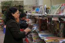 Bộ trưởng Bộ Giáo dục: Sách lớp 1 đắt gấp đôi vì nhiều trang, giấy đắt, mực đắt…