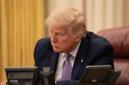 Ý nghĩa câu tweet của Tổng thống Trump về vụ tấn công mạng