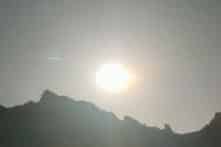 Người dân chứng kiến ​​quả cầu lửa rơi xuống Trung Quốc