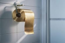 Công ty Úc ‘gây sốt’ khi ra mắt giấy vệ sinh bằng vàng 24K