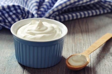 Trẻ 6 tháng tuổi có thể ăn sữa chua