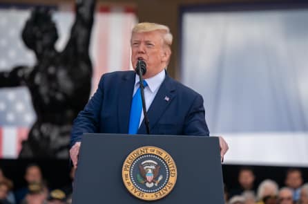 Donald Trump: Hãy yêu cầu Taliban trả lại quân trang Mỹ hoặc đánh bom phá hủy