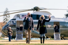 Ông Biden lại lên máy bay về quê Delaware sau khi rao giảng về phát thải carbon