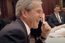 Ảo thuật gia đánh cắp đồng hồ của Tổng thống Bush ngay trước đám đông