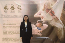 Hồi ức 4 tuổi: Sinh viên đại học Canada kể chuyện mẹ bị bức hại trong nhà tù TQ