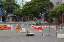 “Thắt cổ chai”