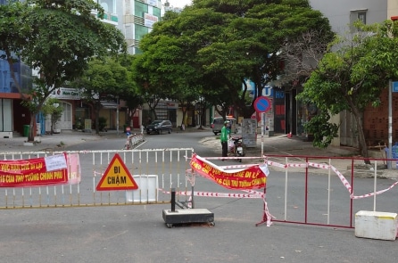 “Thắt cổ chai”