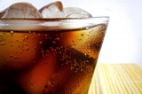 Kinh ngạc! Trong 1 giờ sau khi uống coca, cơ thể phát sinh thay đổi gì?