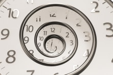 Các nhà khoa học quay ngược thời gian thành công bằng máy tính lượng tử