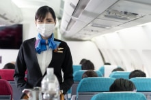 Tiếp viên hàng không xử lý thế nào khi có hành khách tử vong trên máy bay?