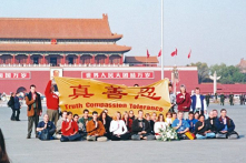 Câu chuyện 36 người phương Tây kháng nghị ôn hòa trên Quảng trường Thiên An Môn