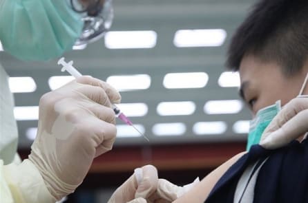 Bản ghi nhớ nội bộ của FDA liên hệ các ca tử vong ở trẻ em với vắc-xin COVID-19