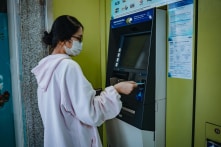 Thẻ ATM từ vẫn giao dịch bình thường sau 31/12