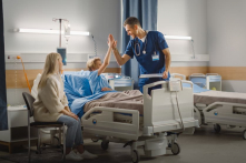 Cuộc sống của gia đình Mỹ có con trai bị ung thư từ năm 2 tuổi