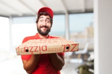 Bi hài chuyện không mua nổi bánh Pizza khi chuyển đến ở Tháp London