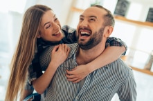 Cười sảng khoái – liều thuốc giải độc mạnh mẽ trong khó khăn