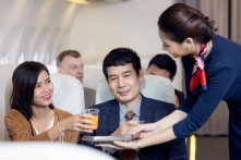 9 điều kỳ lạ xảy đến với cơ thể khi bạn đi máy bay