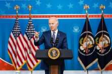 TT Biden nói có thể quyết định tạm dừng thuế xăng liên bang vào cuối tuần này