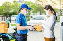 Nỗi khổ của nghề giao hàng ở Nhật Bản trong thời kỳ đại dịch