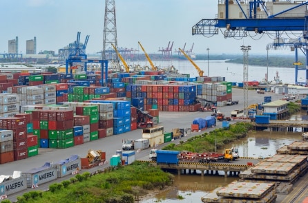 Blog: Việt Nam đang trỗi dậy thay thế vị trí “công xưởng thế giới” của Trung Quốc?