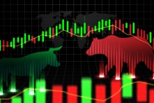 TTCK phục hồi sau rung chấn lệnh áp thuế thép nhập khẩu của Hoa Kỳ