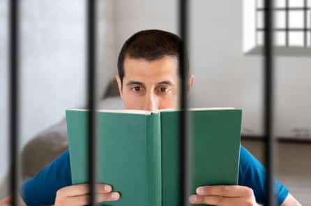 Bolivia: Tù nhân sẽ được thả ra sớm nếu chăm chỉ đọc sách