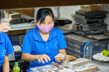 Việt Nam: 5 tháng đầu năm, xuất nhập khẩu lao dốc giảm hơn 47 tỷ USD