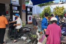 Ủy ban Thường vụ giảm thuế BVMT xăng 1.000 đồng, dầu 500-700 đồng mỗi lít