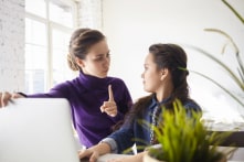 Trẻ nghiện game? Bạn hãy quan sát những điều này trước khi hành động!