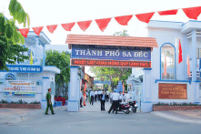 Đồng Tháp: Nợ tiền học thêm, thí sinh bị giữ giấy báo dự thi tốt nghiệp