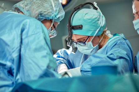 Sốc: Đến phẫu thuật túi mật, một người đàn ông lại bị… thắt ống dẫn tinh
