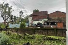 Bão Noru đổ bộ vào Đà Nẵng, Quảng Nam, gió giật cấp 8 trong bán kính 180km