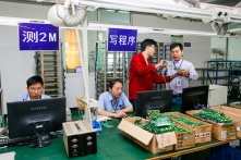 Thị trường chip chợ đen phát triển tràn lan ở Trung Quốc