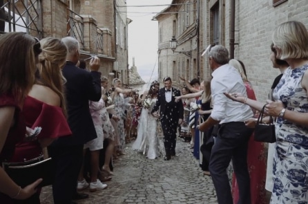 Ý: Dịch vụ thuê cả ngôi làng để tổ chức đám cưới