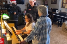 Ông già Noel tặng đàn piano 15 nghìn USD cho giáo viên hoàn cảnh khó khăn